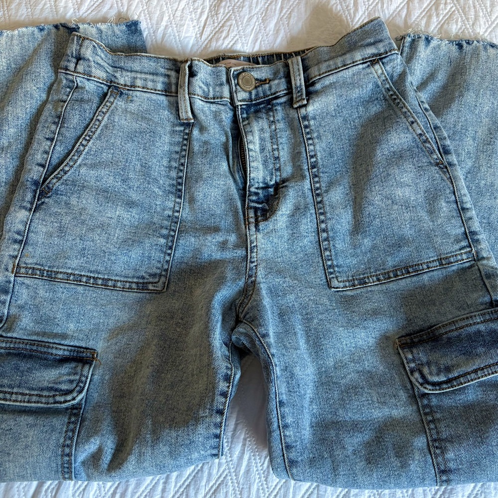 Mid rise cargo jeans